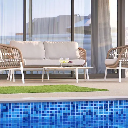 Elsa - Luxury In Pernera Feriehus Paralimni