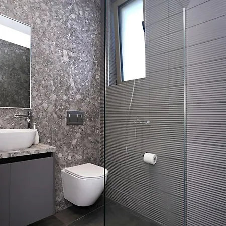 Elsa - Luxury In Pernera Paralímni