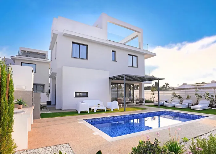 Elsa - Luxury In Pernera Feriehus Paralimni
