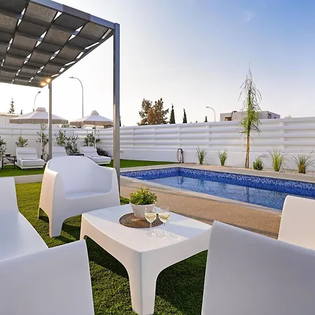 Elsa - Luxury In Pernera Paralimni